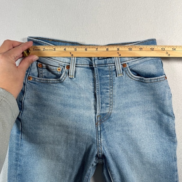 Levis Jeans Womens 25 Blue Wedgie Straight High Rise Light Wash Button Fly - Picture 8 of 14